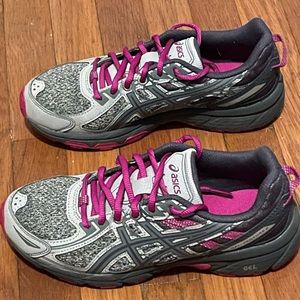 ASICS Women’s Gel Venture 6 sneakers Size 6.5 LIKE NEW